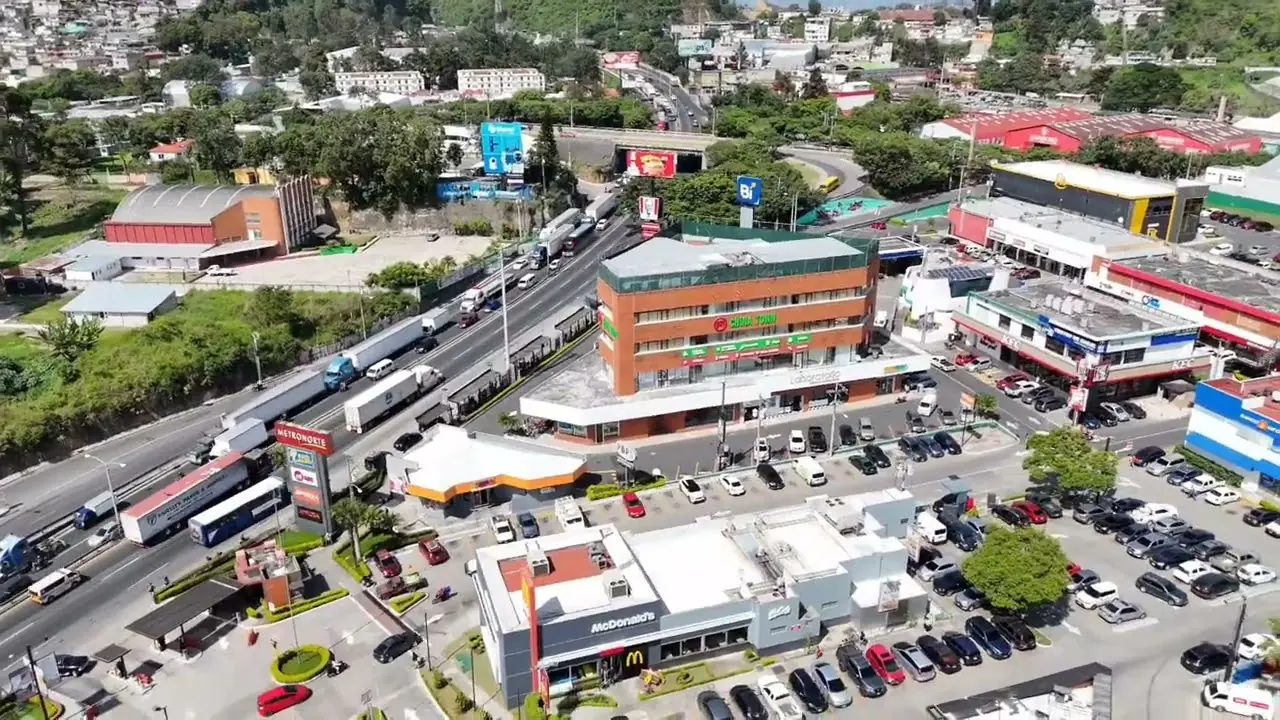 Descubre el Centro Comercial Metronorte: 30 años de historia en Zona 17 30 metronorte 2 f09f87acf09f87b9
